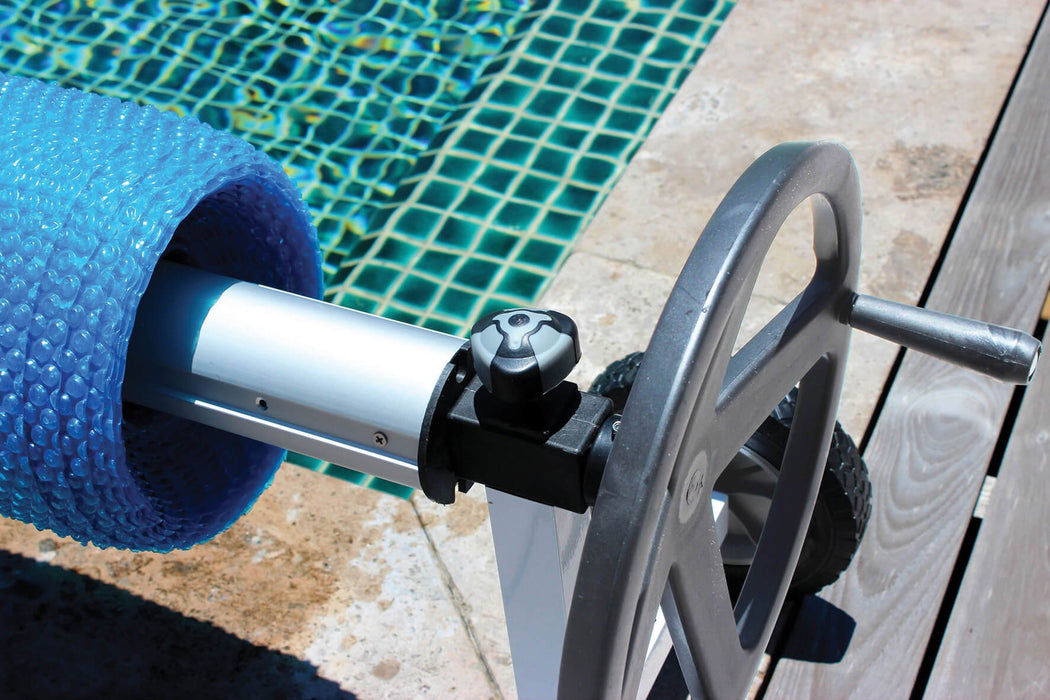 Oprolsysteem solarzeil – Aluminium frame & wielen - Bivakshop