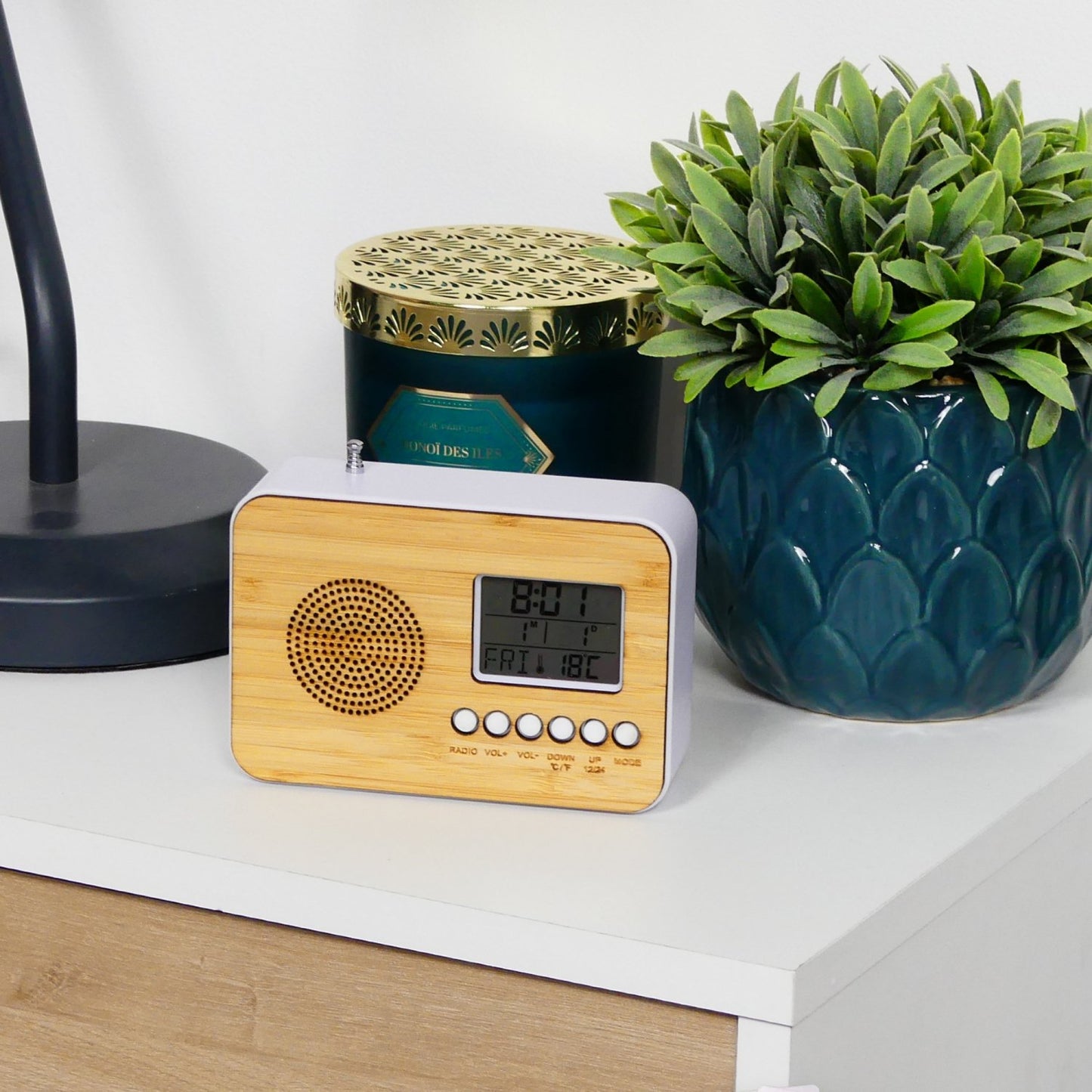 Wellys GD-160643: Bamboe radio en wekker - Retro - Bivakshop
