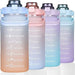 2L waterfles met tijdsaanduiding - Tritan kunststof, BPA - vrij - Sportfles met rietje en veerdeksel - Bivakshop