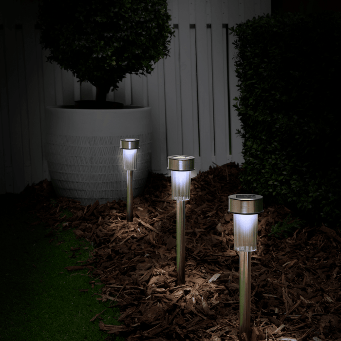 Grundig - Solar Tuinfakkels RVS – Set van 10 – Ø4,8 x 36,5 cm – Duurzame LED Buitenverlichting - Bivakshop
