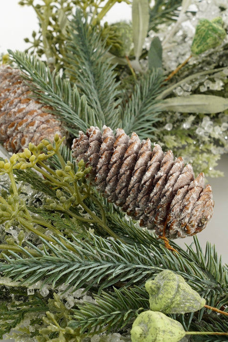 House of Seasons – Kerstkrans ‘Alva’ Ø40 cm – Groen met Dennenappels - Bivakshop