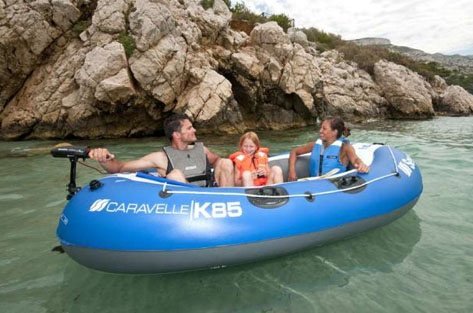 Klein driepersoons opblaasboot – Extra stevig PVC & elektrisch inzetbaar - Bivakshop