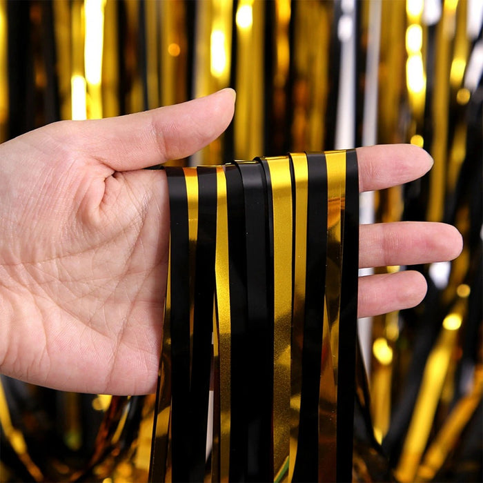 Luxe Glitter Fringe Gordijnen (Zwart & Goud) – Tinsel Folie Achtergrond – Glamoureuze Feestdecoratie - Bivakshop
