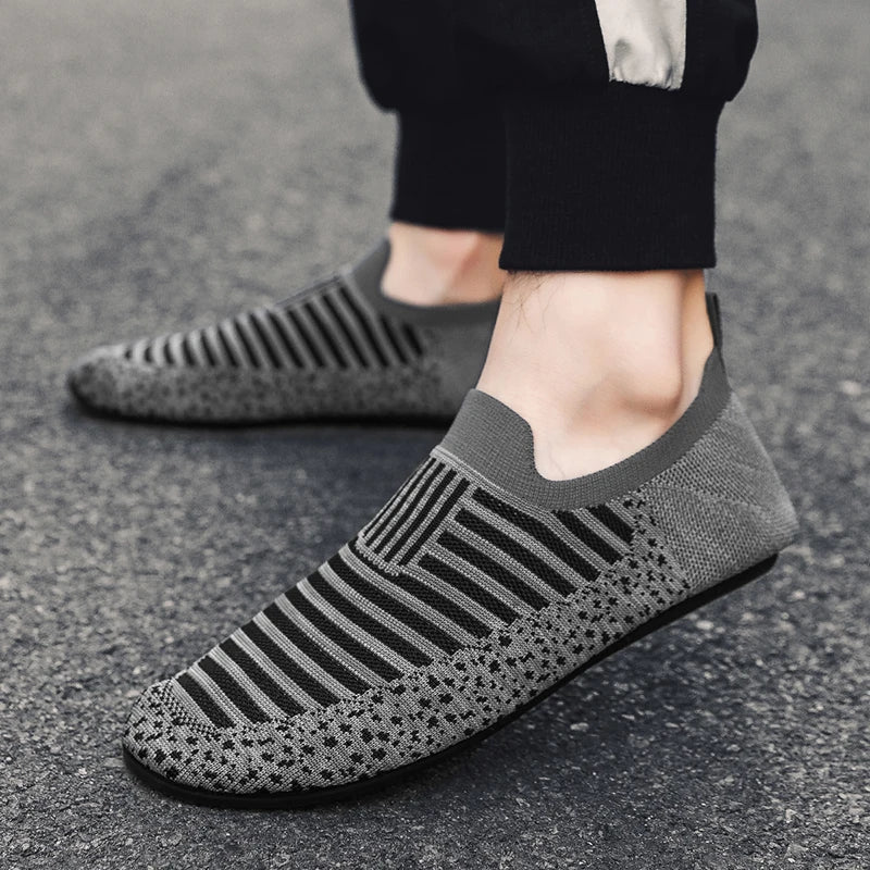 MAEDEF heren slippers – Lichtgewicht & Ademend – Comfortabele mocassins voor thuis & buiten - Bivakshop