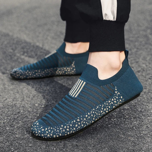 MAEDEF heren slippers – Lichtgewicht & Ademend – Comfortabele mocassins voor thuis & buiten - Bivakshop
