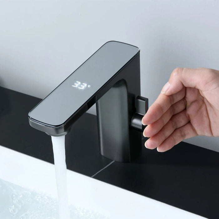Slimme sensor wastafelkraan - Digitaal display - Warm en koud water - Dek gemonteerd - Bivakshop