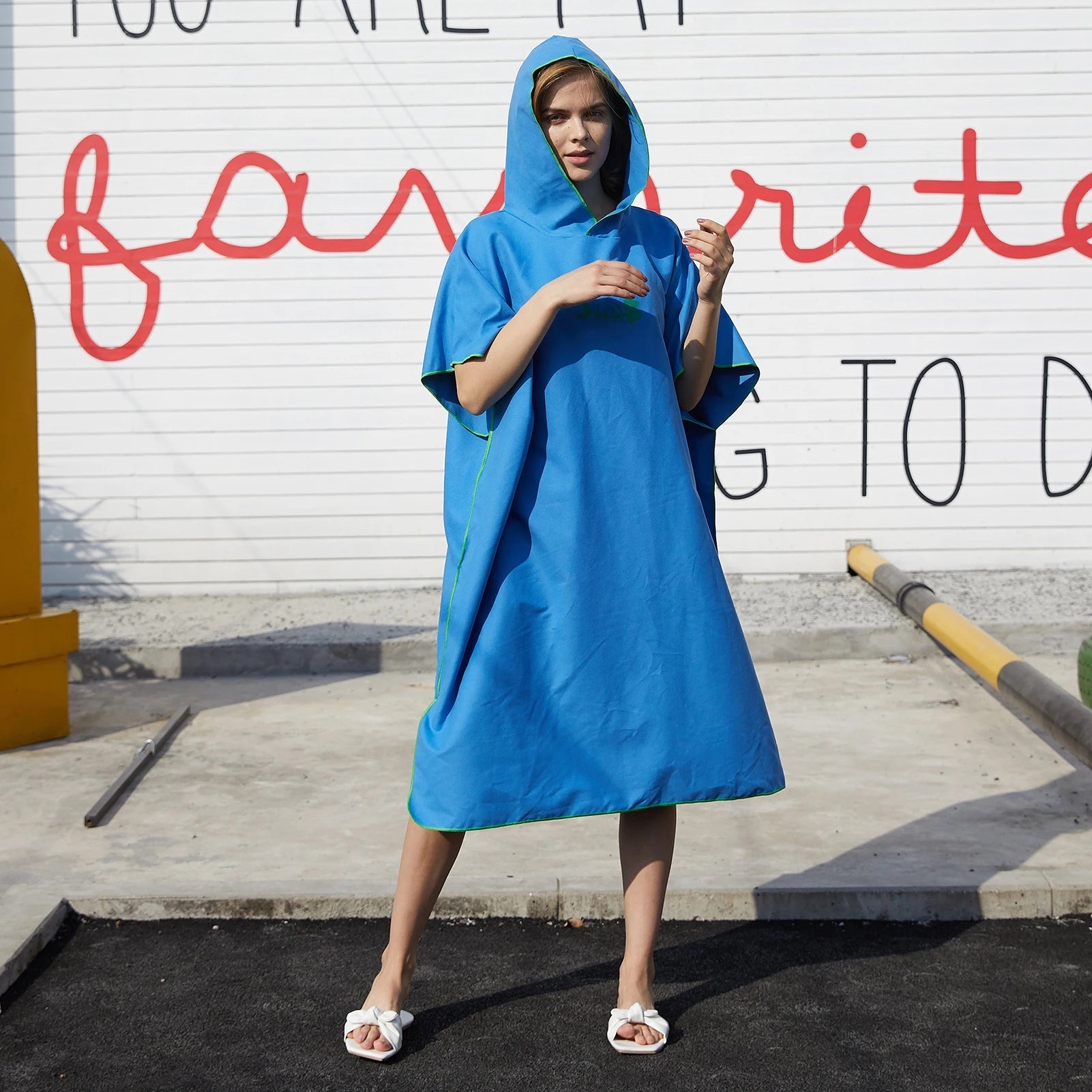 Surf poncho - Omkleedhanddoek met capuchon - Ultrazacht en sneldrogend - Microvezel - Bivakshop