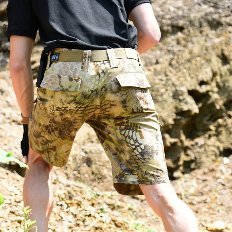 Tactisch camouflage pak – Ademend combatshirt en cargoshorts voor outdoor en hiking - Bivakshop