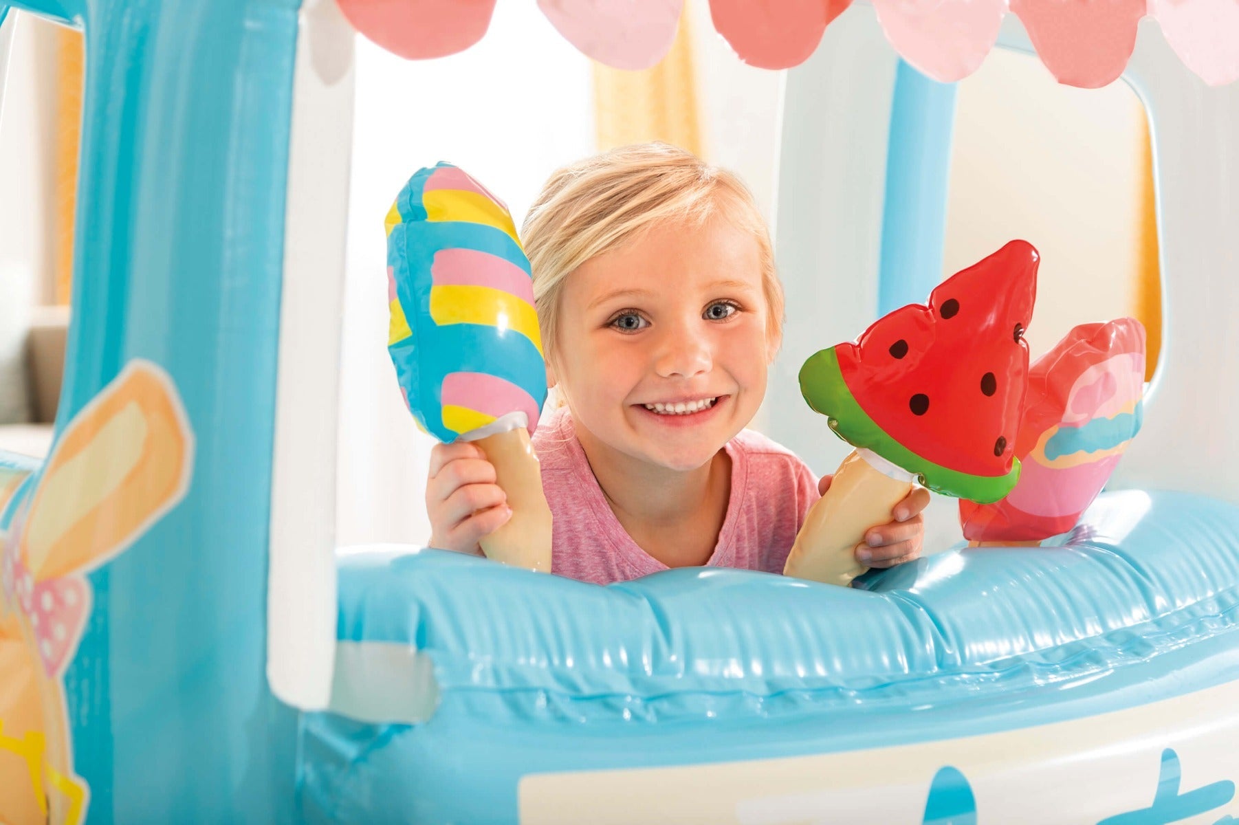 Intex opblaasbaar ijscokraam speelhuisje - Creatief spelen en spetteren - Bivakshop