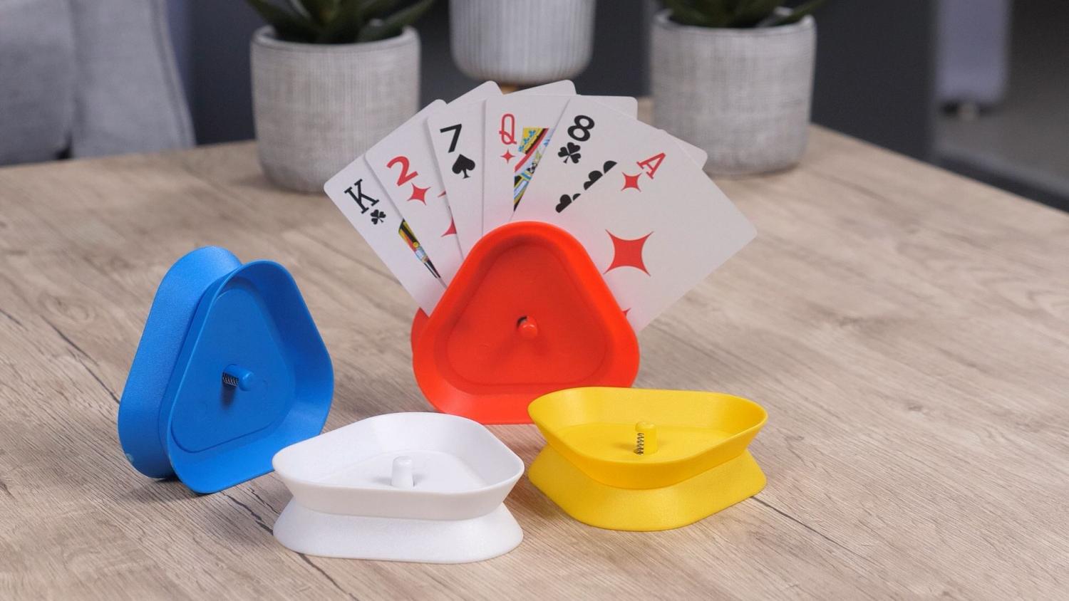 Wellys GI-179750: Set van 4 speelkaarthouders - Beperkte handmobiliteit - Bivakshop